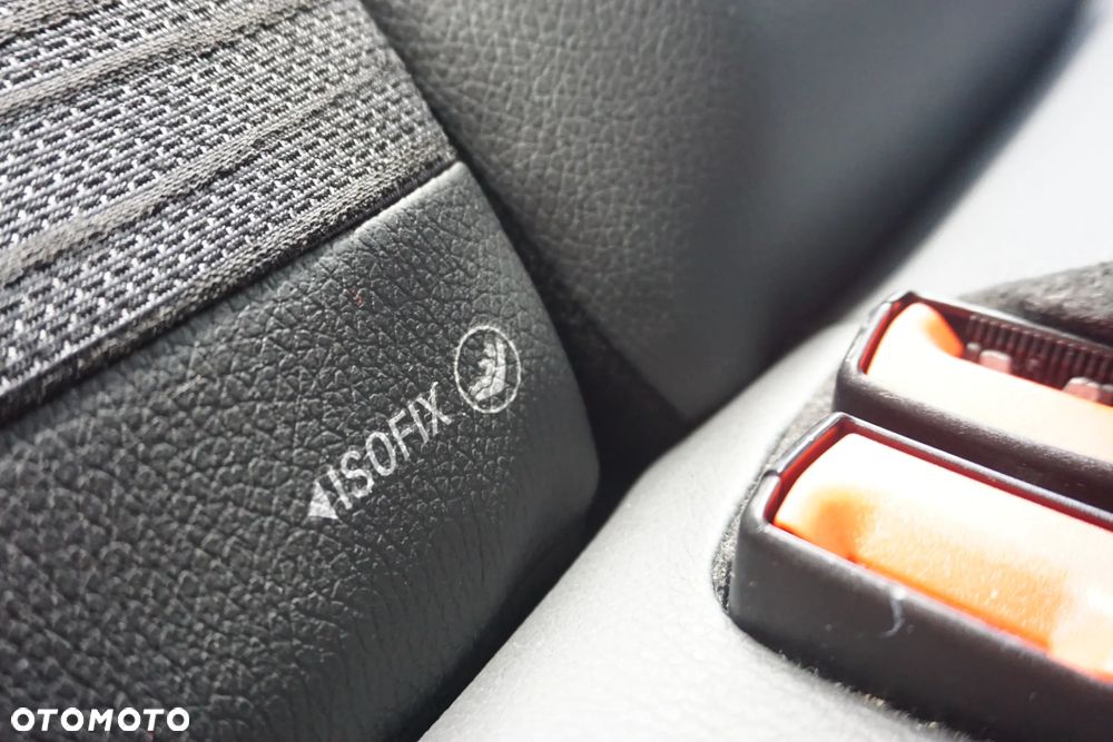 Opel Corsa 1.2 16V Enjoy - 36