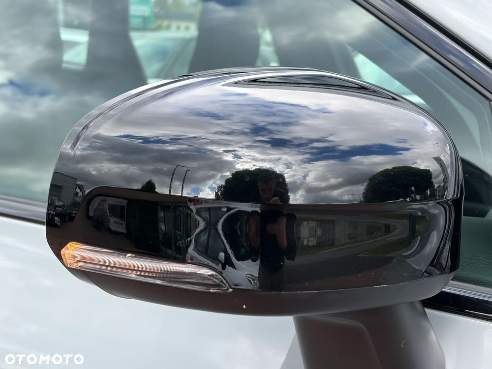 Volvo XC 60 B4 D Plus Dark - 11