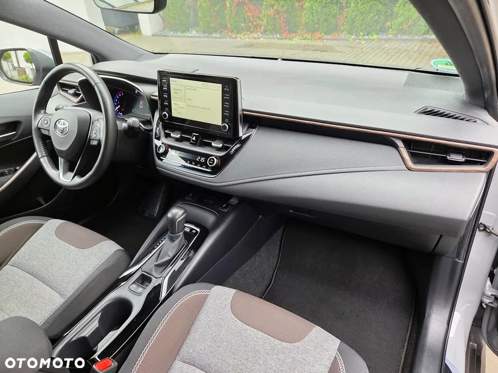 Toyota Corolla - 37