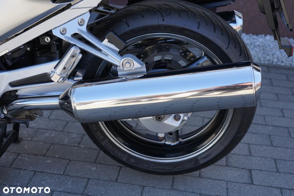 Yamaha FJR - 28