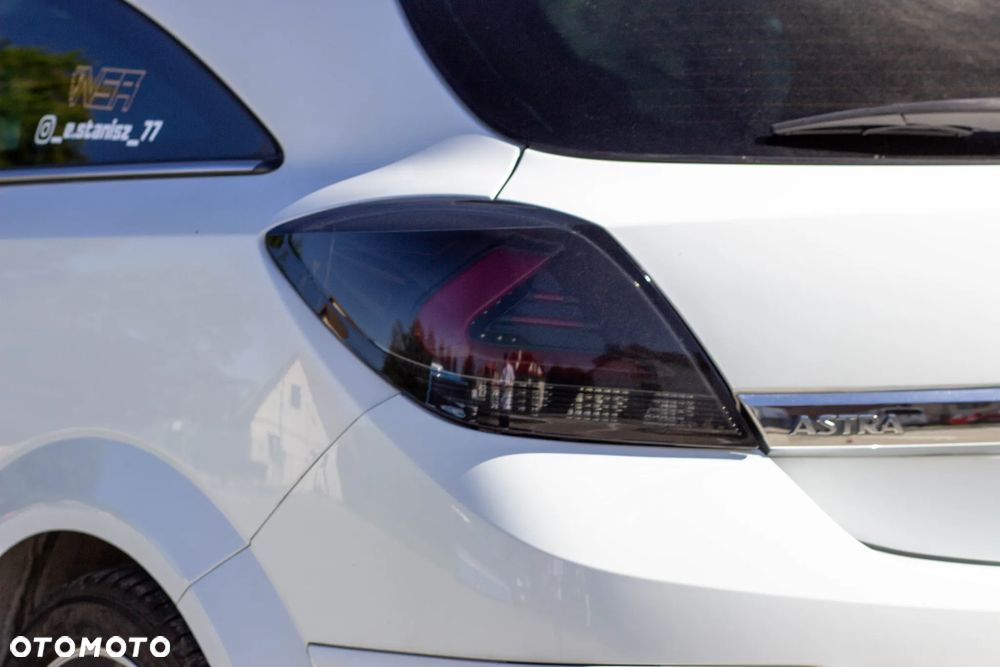 Opel Astra 1.8 Sport - 27