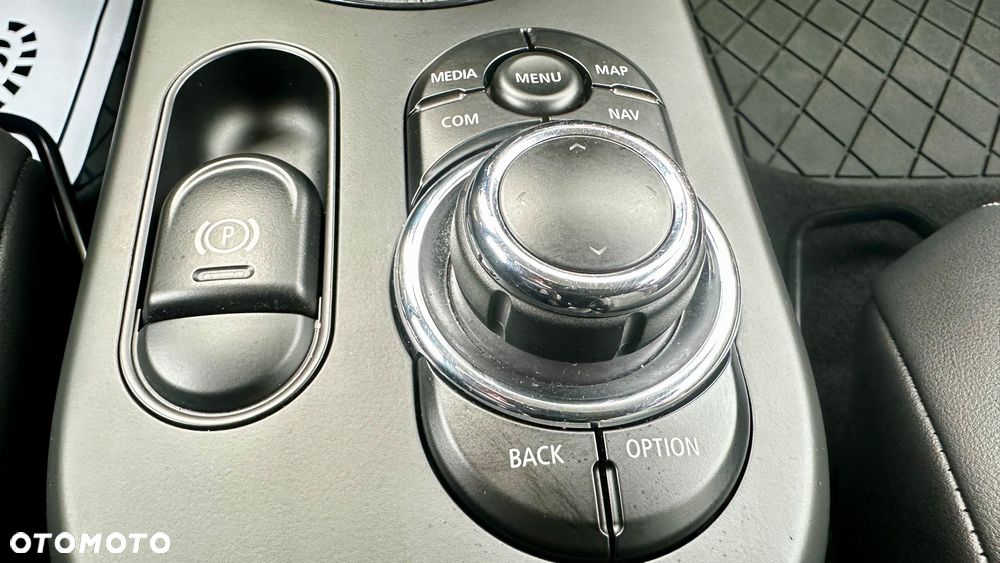 MINI Cooper SE Resolute Edition - 24