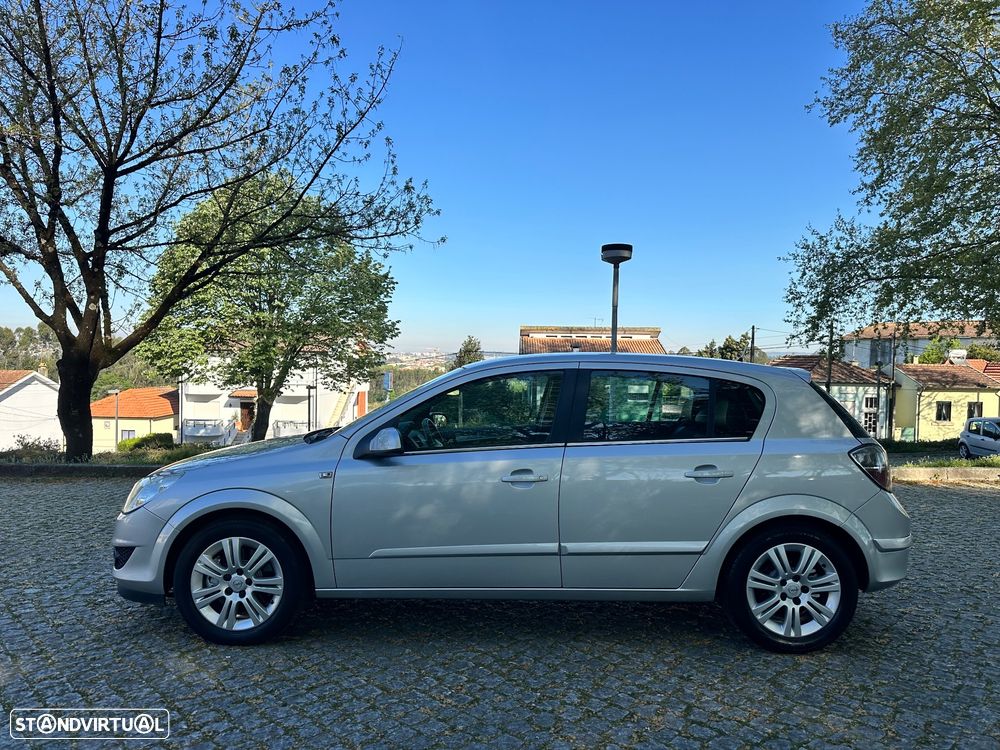 Opel Astra 1.7 CDTI Cosmo - 4