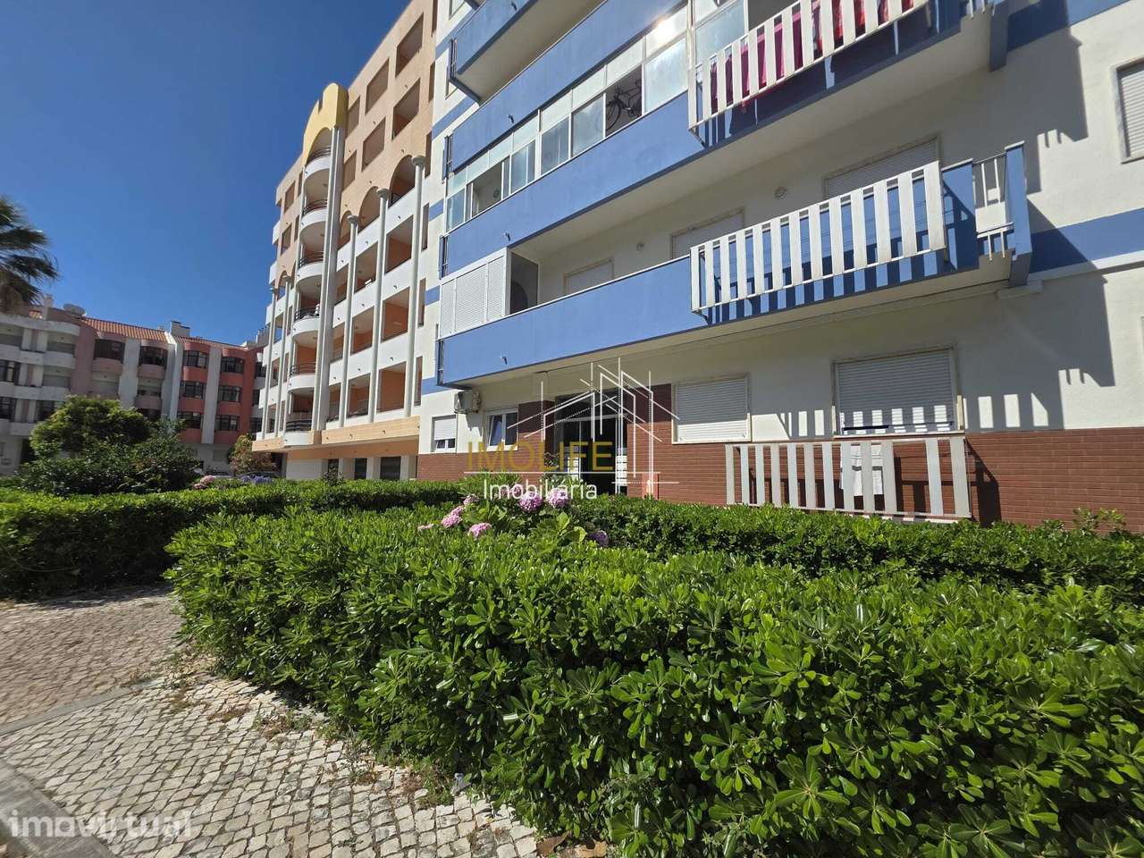 Apartamento T3 Remodelado na Rua Miguel Torga – Costa da Caparica - Grande imagem: 4/26