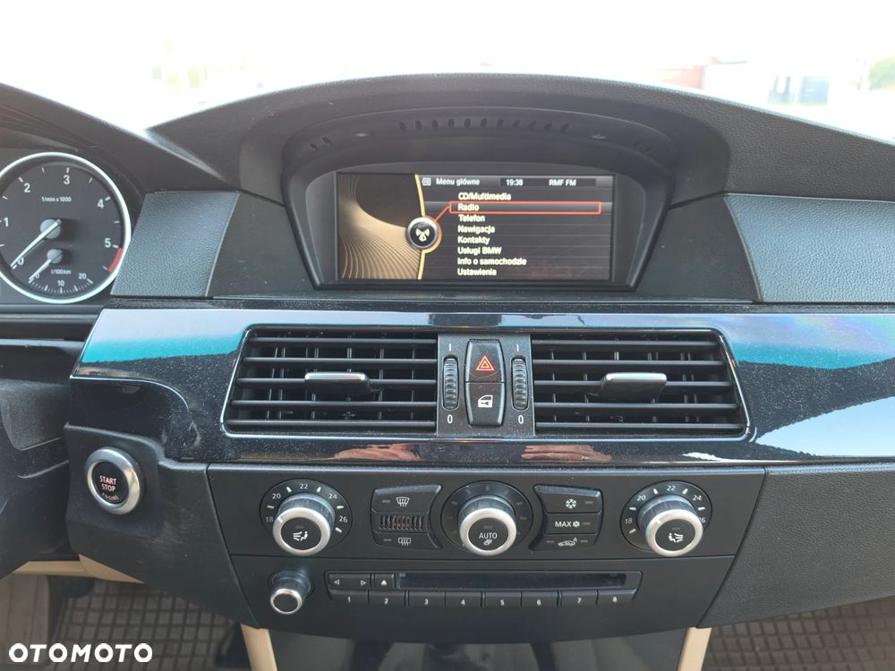 BMW Seria 5 520d - 18