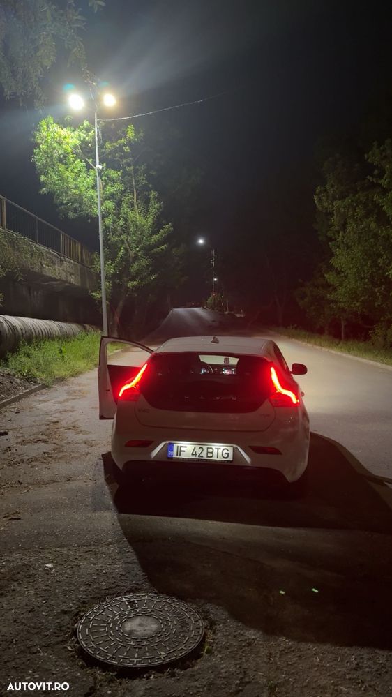 Volvo V40 D2 You - 21