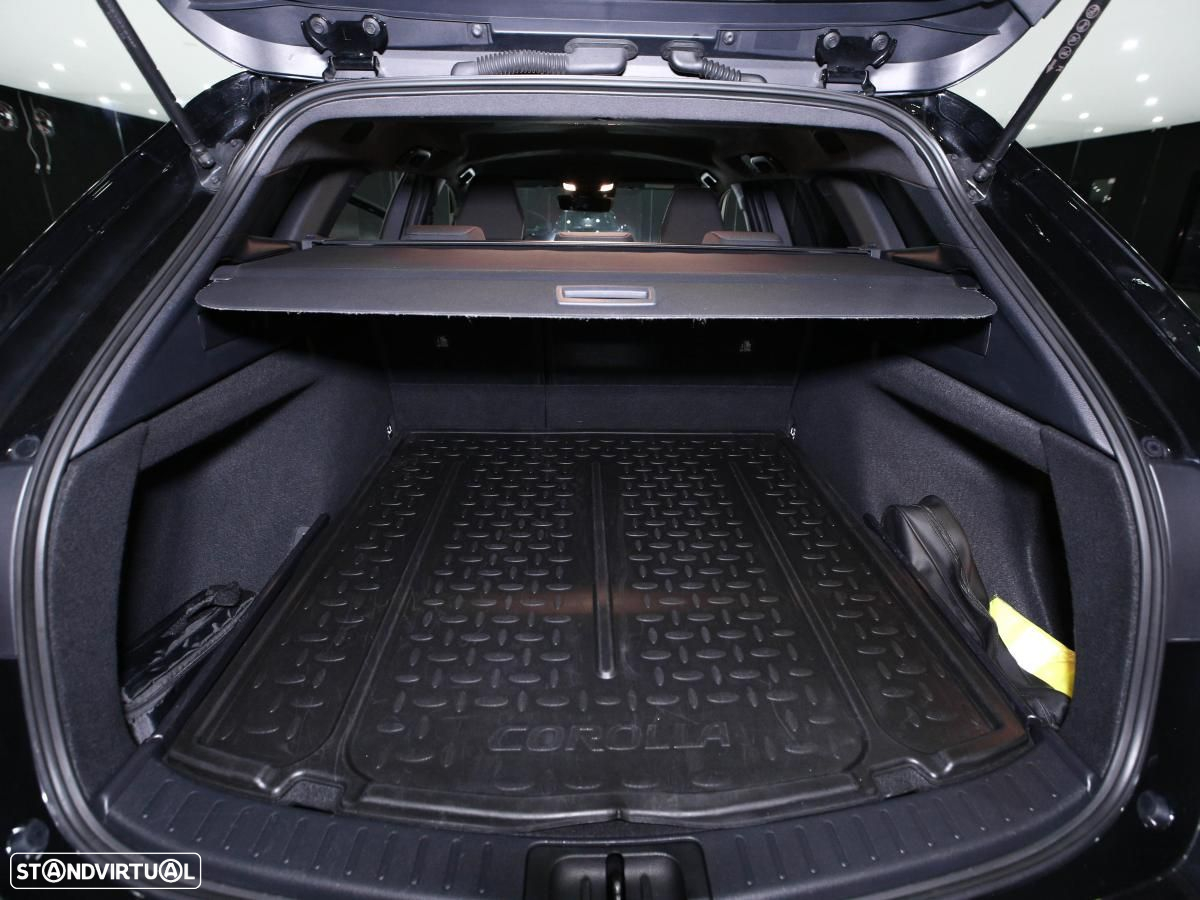 Toyota Corolla Touring Sports 1.8 Hybrid Comfort+P.Sport - 12