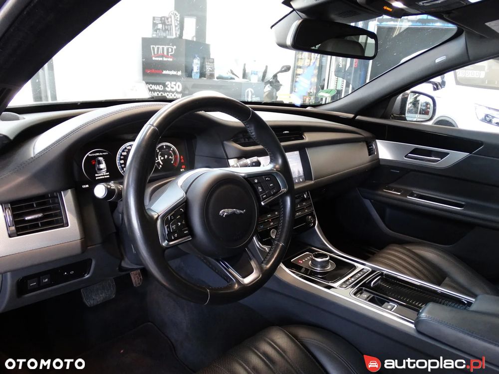 Jaguar XF - 23