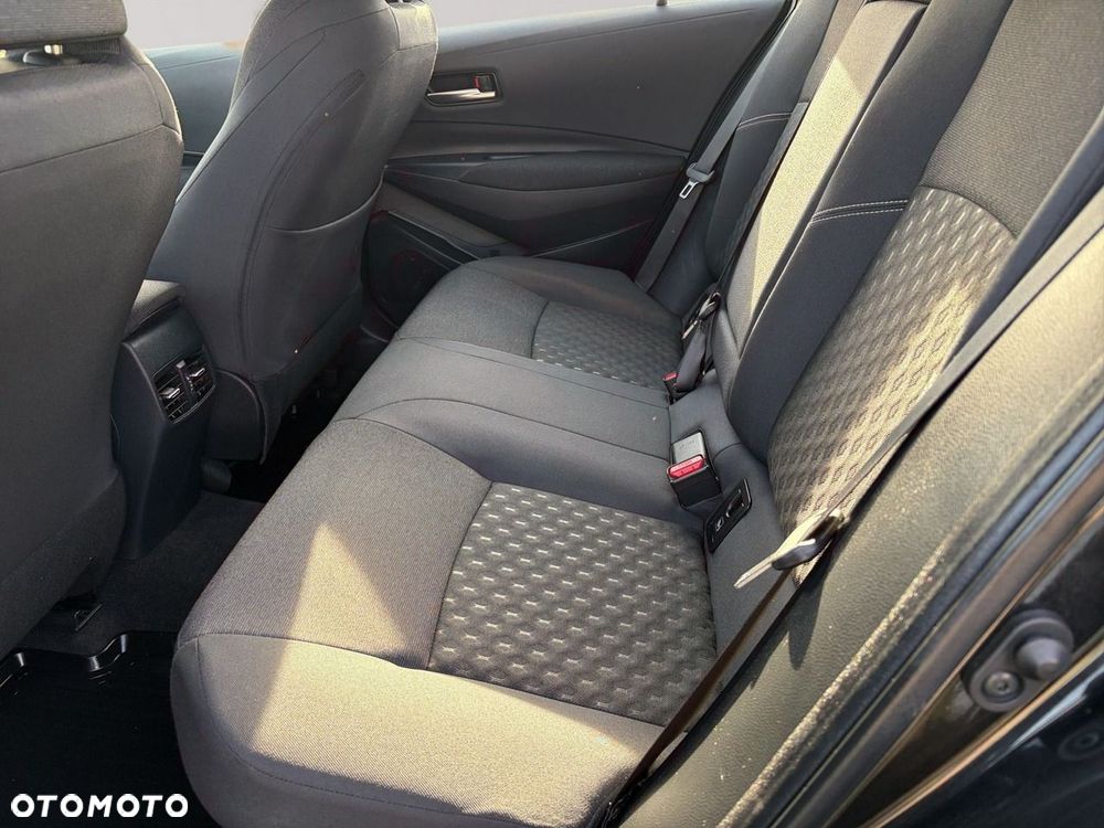 Toyota Corolla - 18