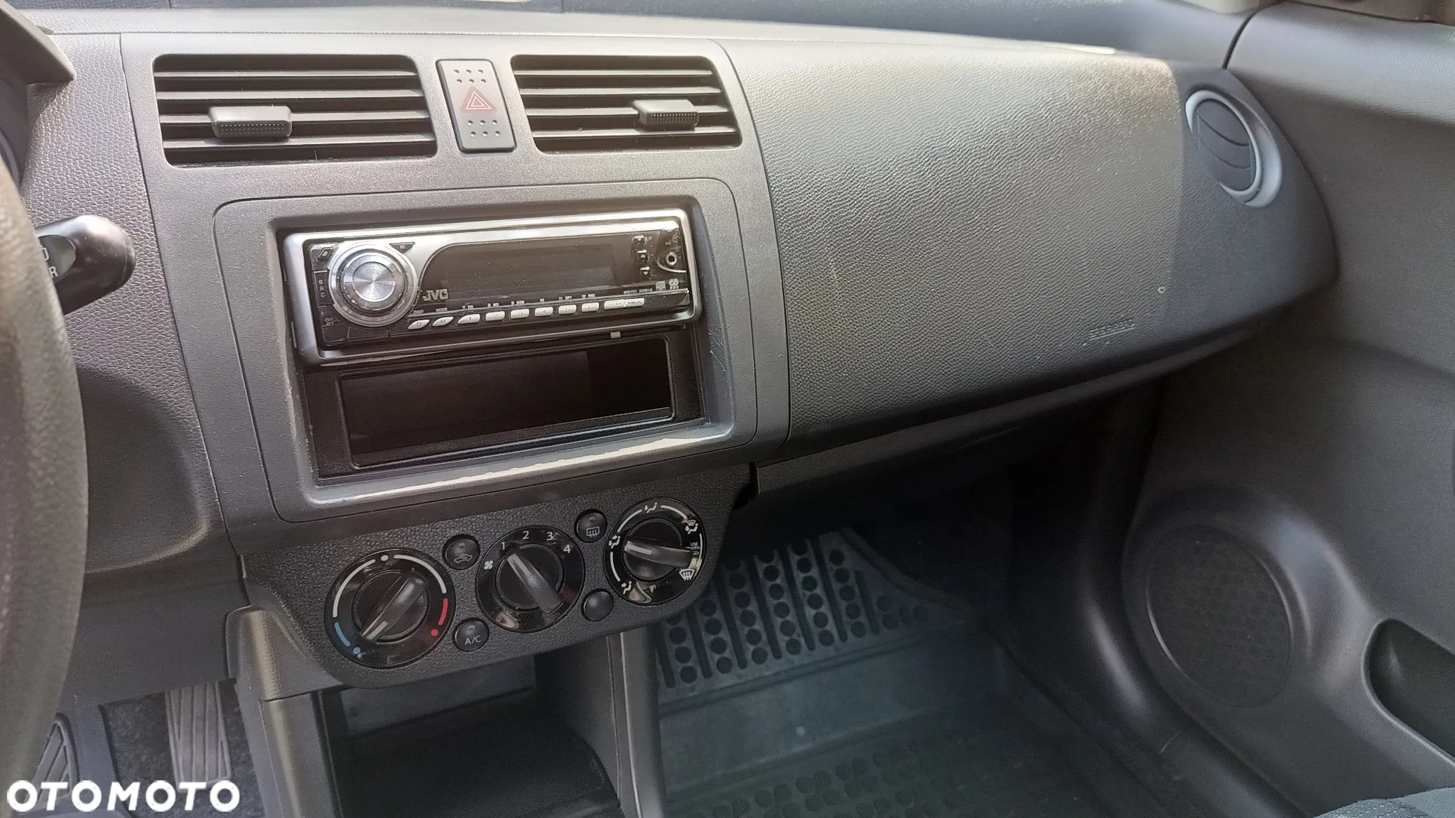 Suzuki Swift 1.3 Club - 7
