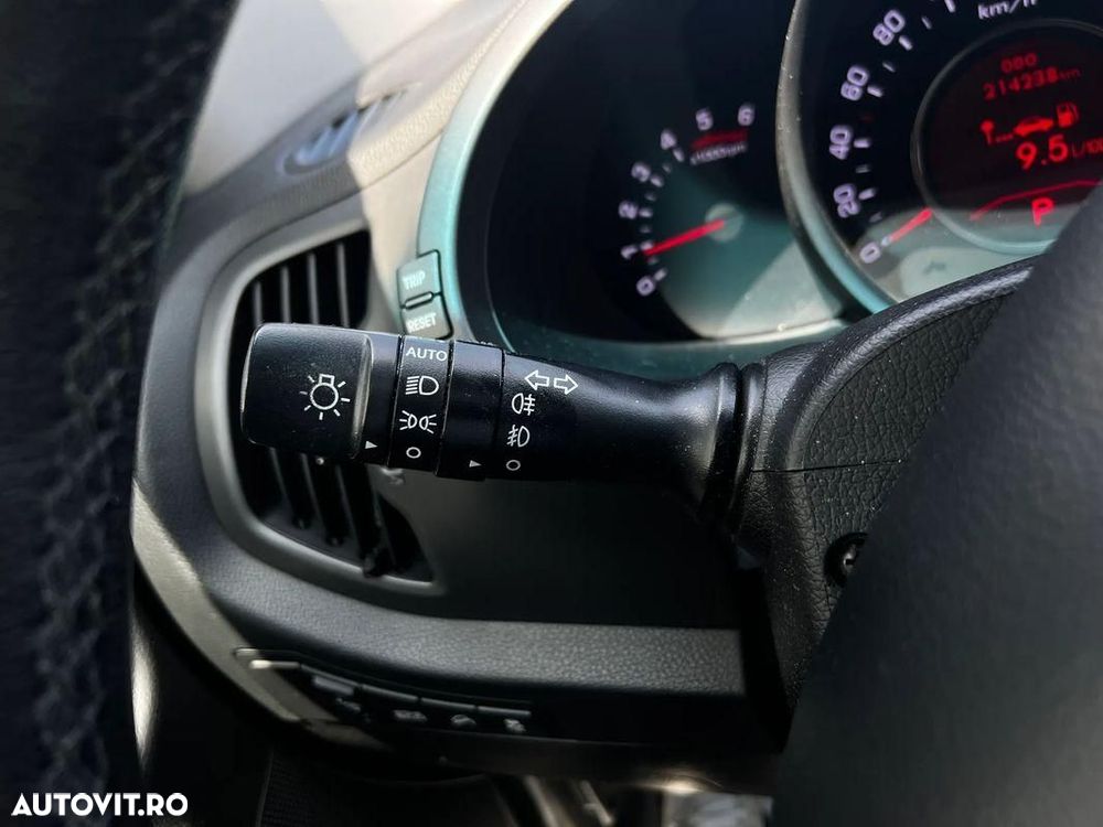 KIA Sportage 2012 — imagine 40