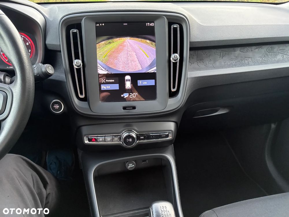 Volvo XC 40 T3 - 18