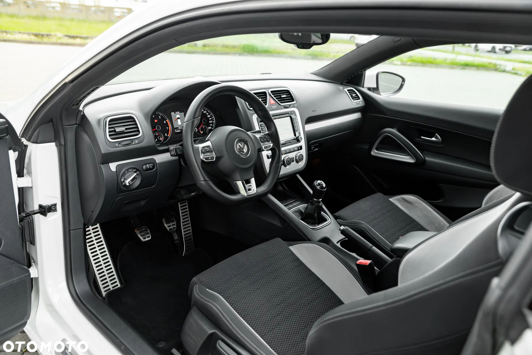 Volkswagen Scirocco 2.0 TSI - 17