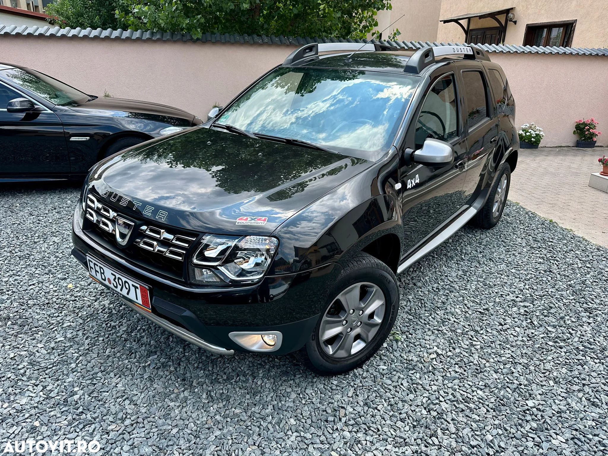 Dacia Duster 1.6 SCe 4WD Prestige jante 16" - 1