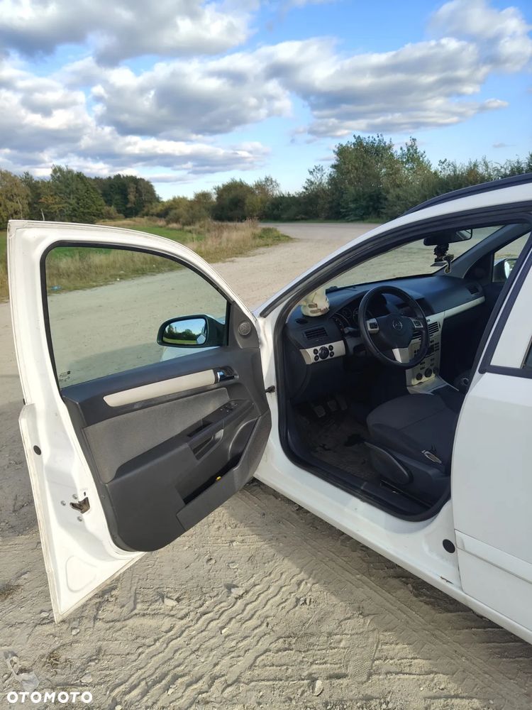 Opel Astra III 1.7 CDTI Cosmo - 17
