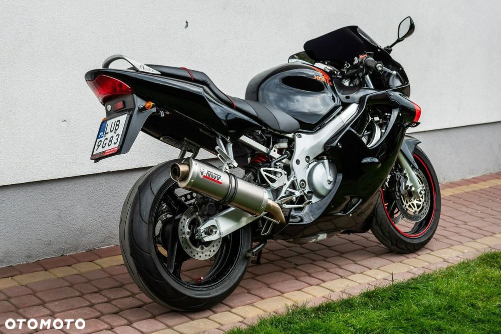 Honda CBR - 3