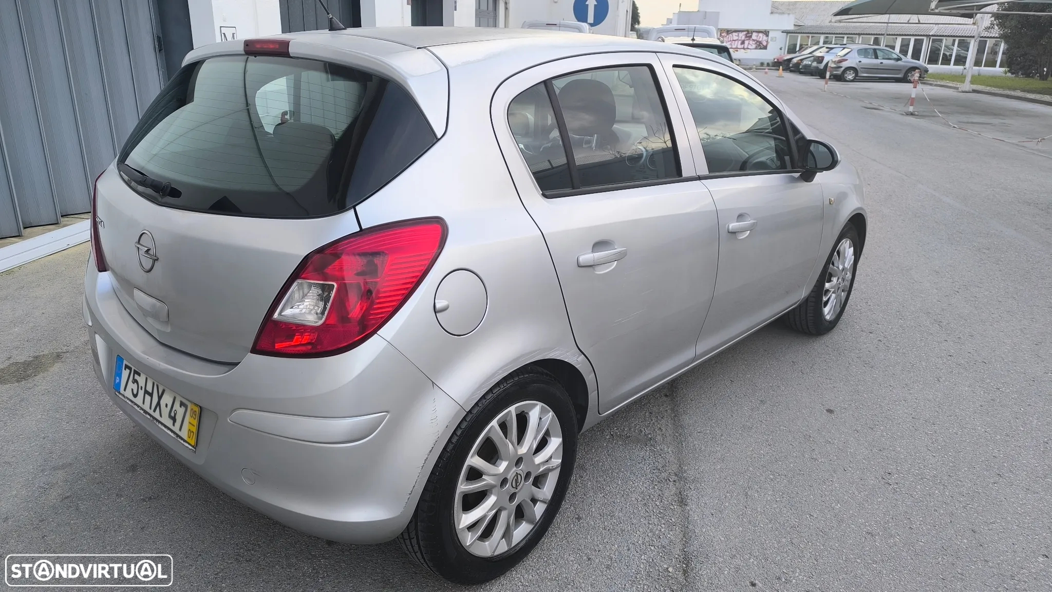 Opel Corsa 1.2 Cosmo - 2