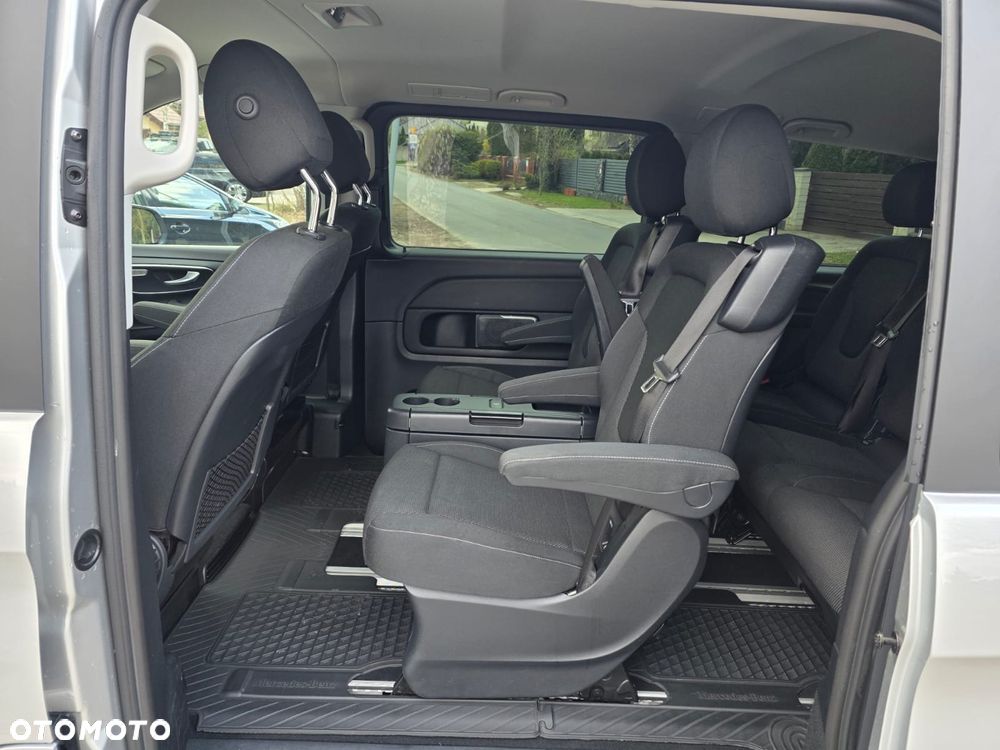 Mercedes-Benz Klasa V - 11