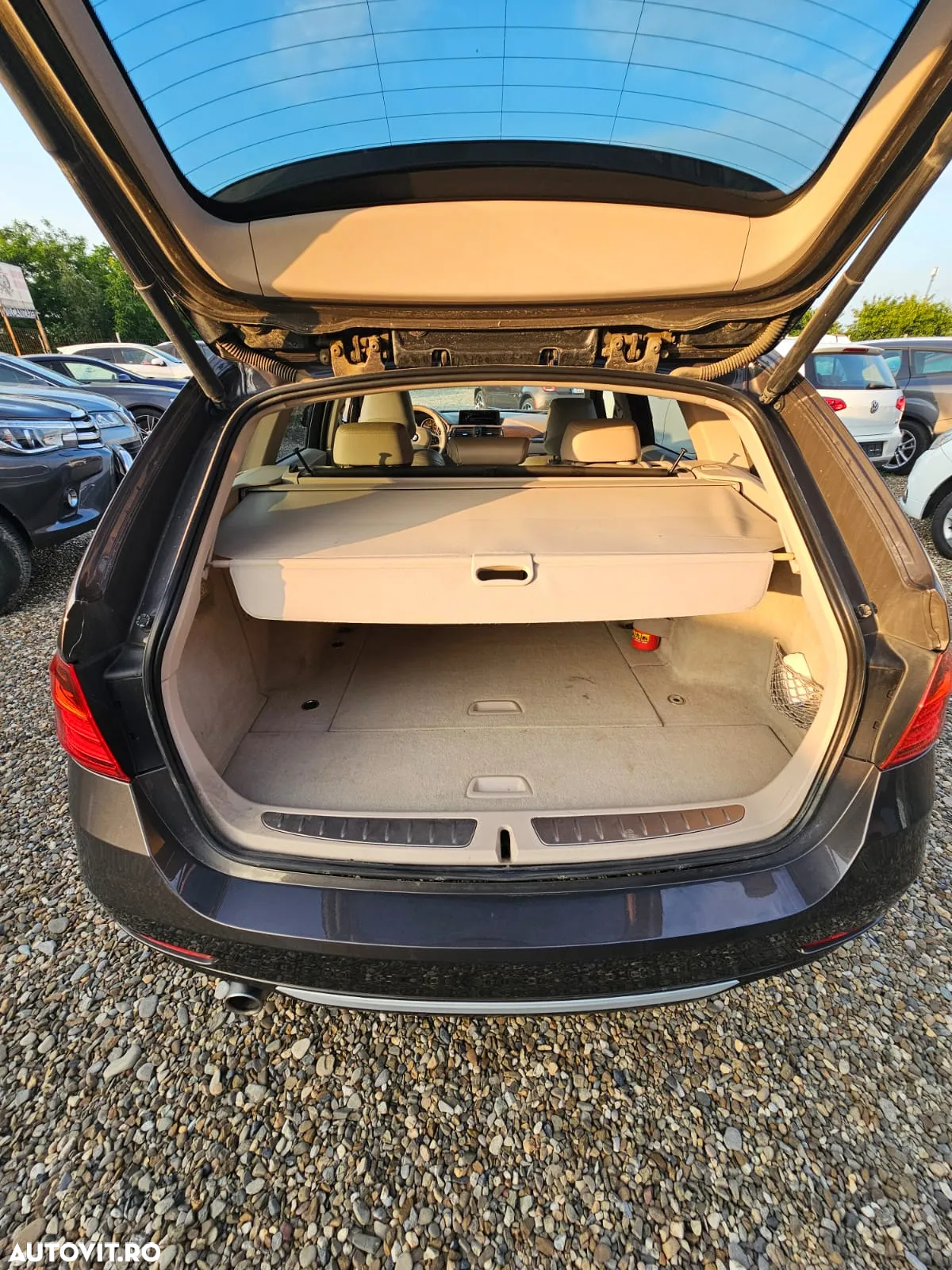BMW Seria 3 318d Aut. Modern Line - 10