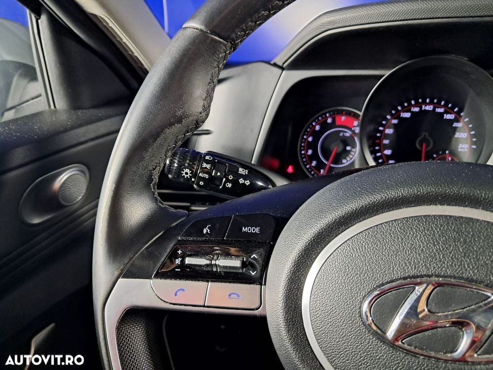 Hyundai Elantra - 14