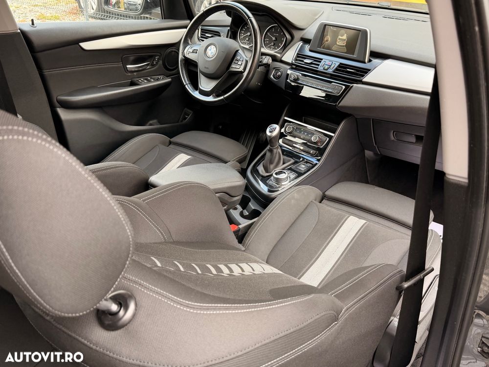 BMW Seria 2 216d Luxury Line - 6