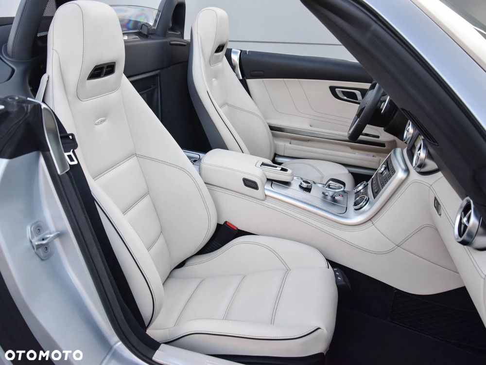 Mercedes-Benz SLS SPEEDSHIFT DCT - 10