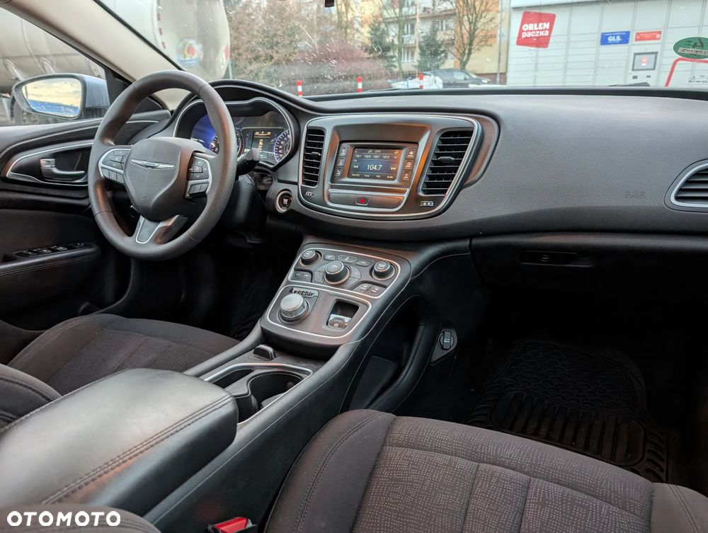 Chrysler 200 - 18