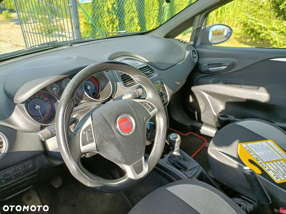 Fiat Grande Punto - 8