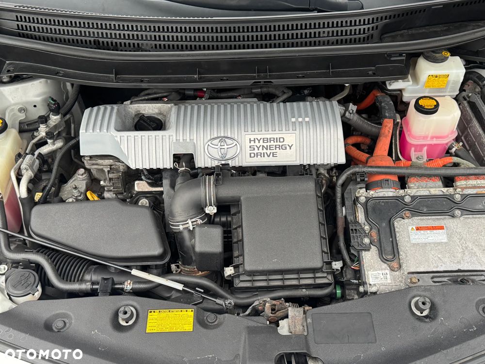 Toyota Prius+ (Hybrid) Comfort - 32