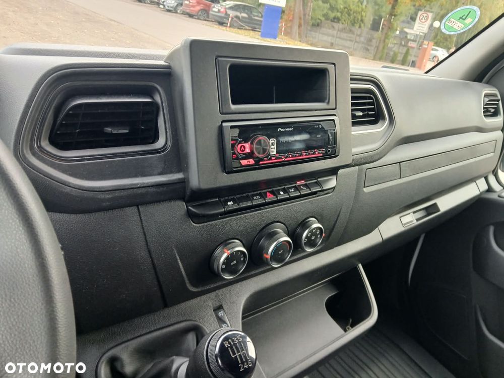 Renault Master - 18