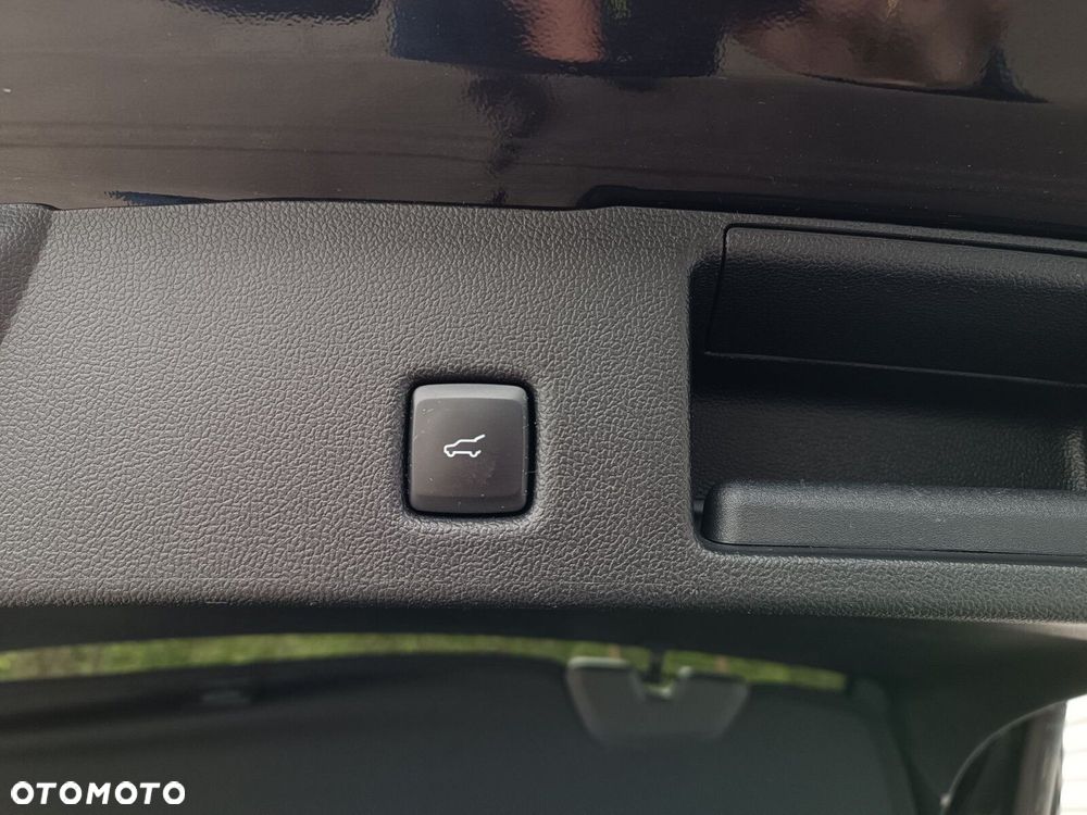 Ford Kuga 1.5 EcoBoost FWD ST-Line X - 39