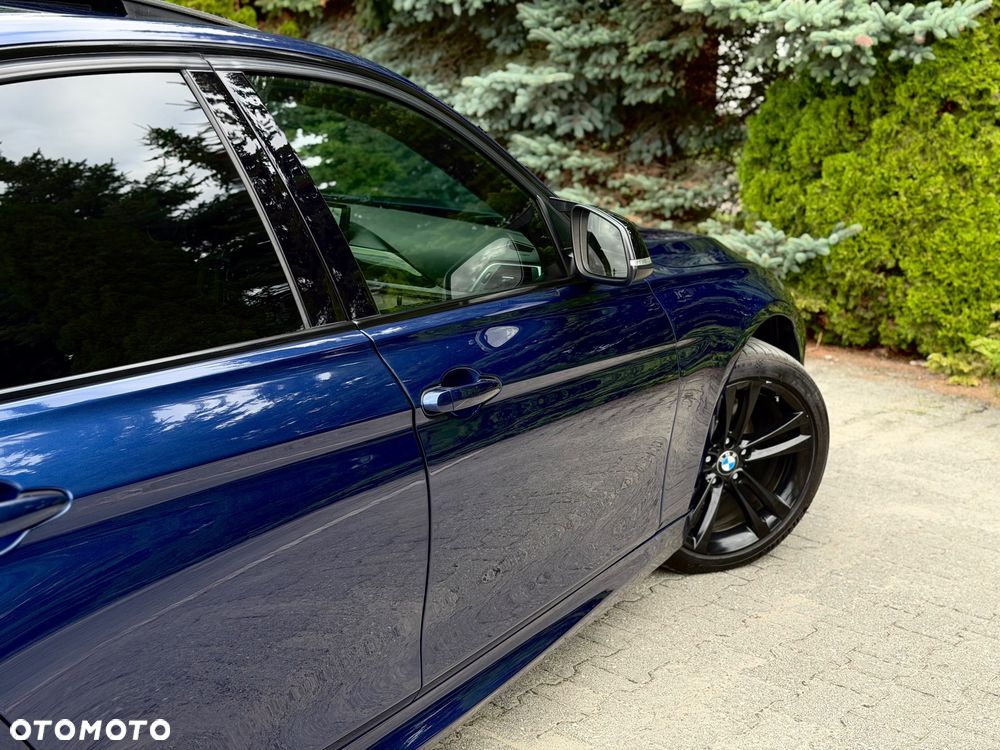 BMW Seria 3 330i - 22
