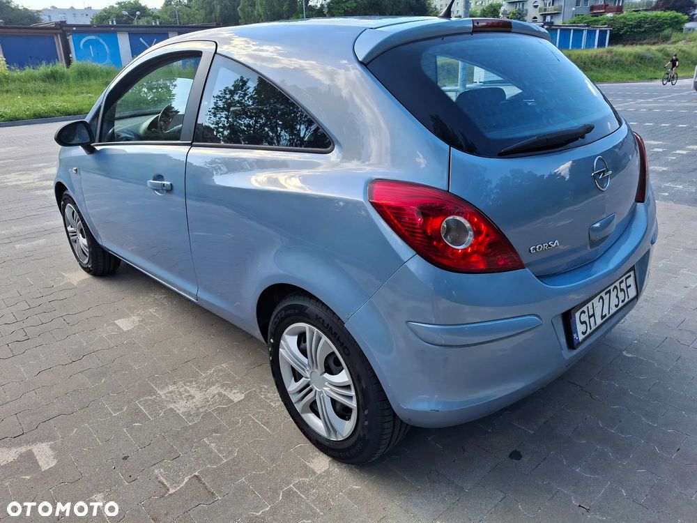 Opel Corsa 1.4 16V Cosmo - 7