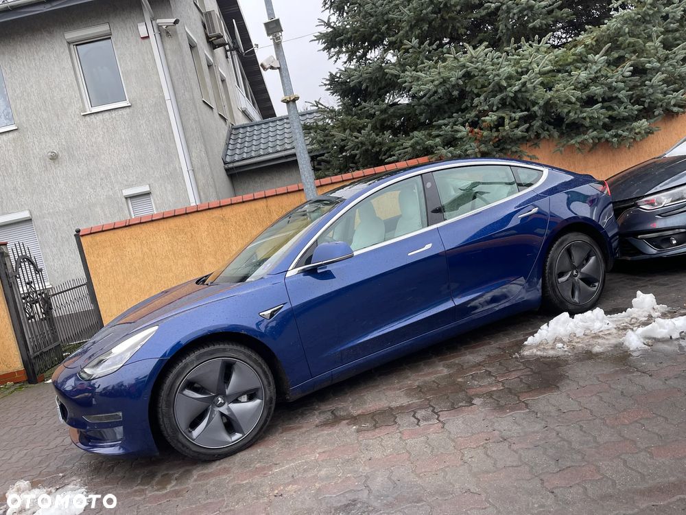 Tesla Model 3 - 30