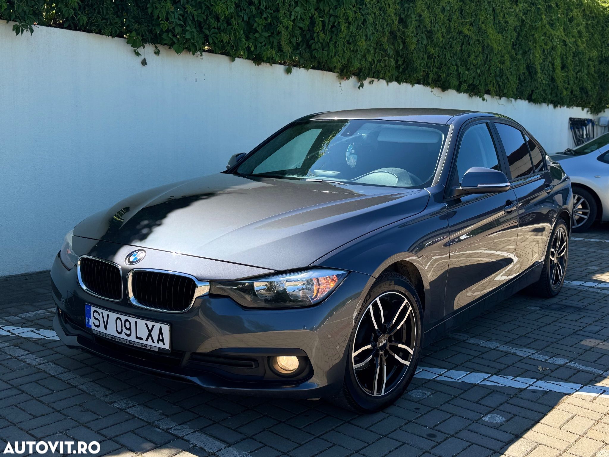 BMW Seria 3 - 1