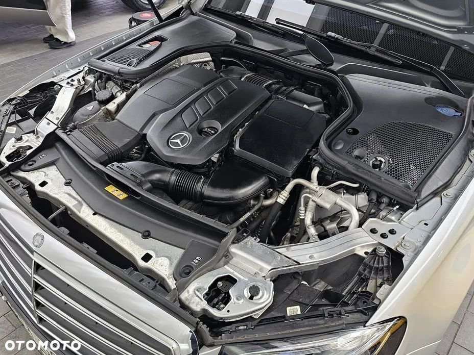 Mercedes-Benz Klasa E 220 d 4-Matic Business Edition 9G-TRONIC - 7
