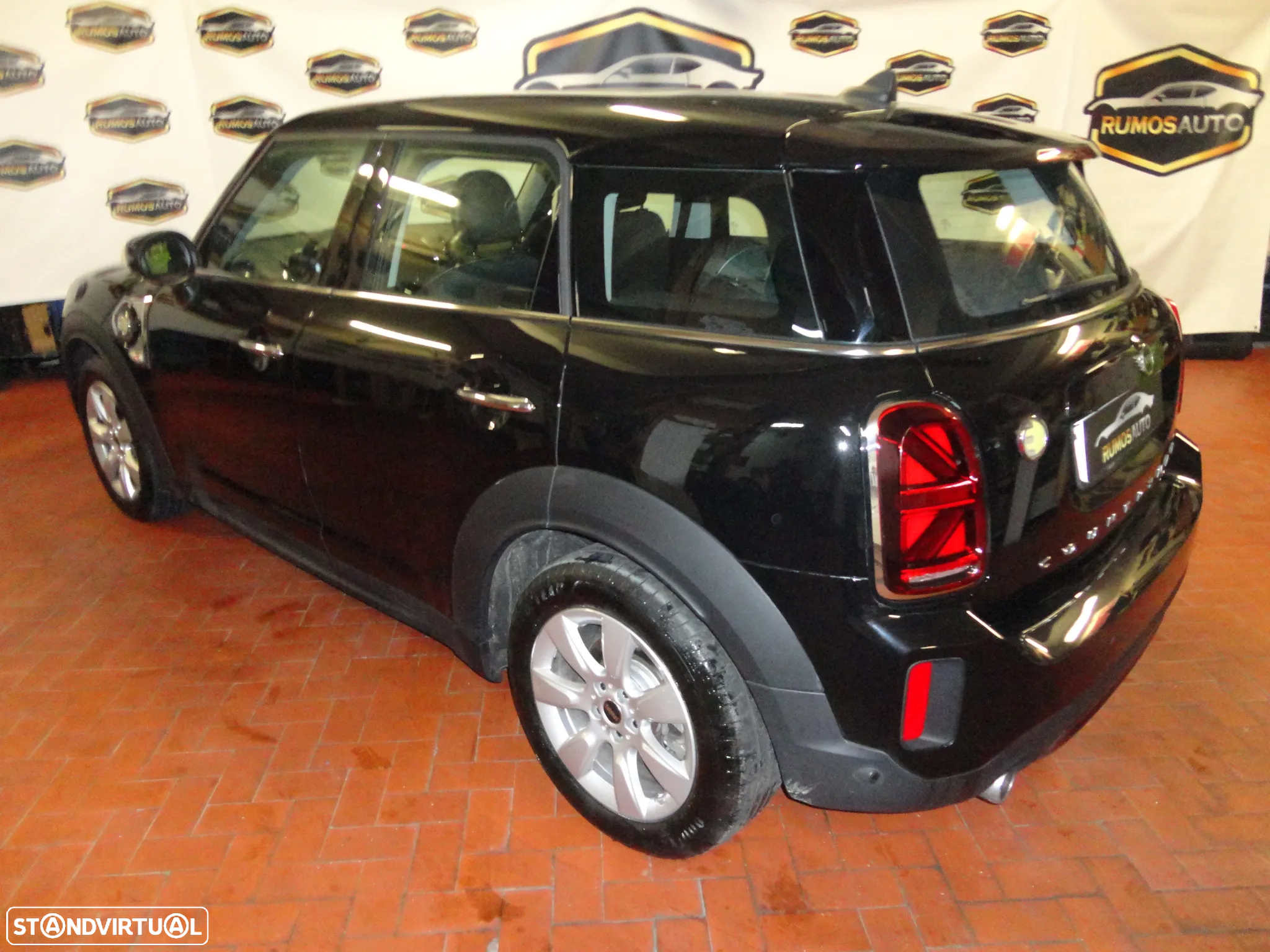 MINI Countryman Cooper SE ALL4 Auto - 8