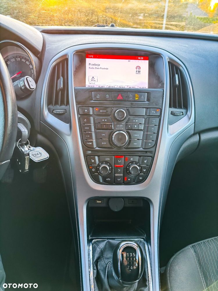 Opel Astra 1.4 Turbo Design Edition - 31