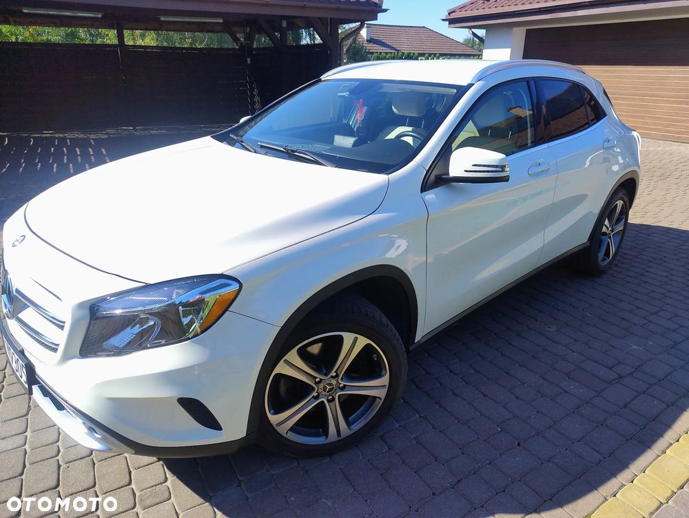 Mercedes-Benz GLA - 6