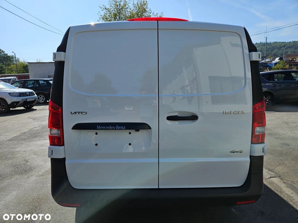 Mercedes-Benz Vito 4x4 4matic automat rej.04 2023 long klima navi 3osobowy fvat23% - 8