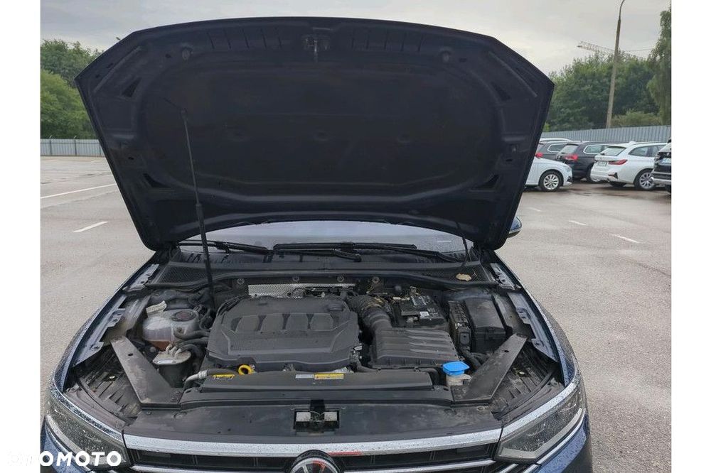 Volkswagen Passat Variant 2.0 TDI EVO Elegance DSG - 15