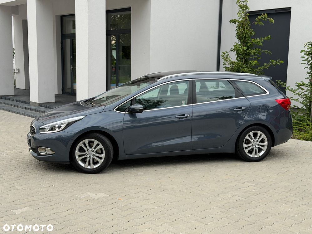 Kia Ceed 1.6 GDI Platinum Edition - 5