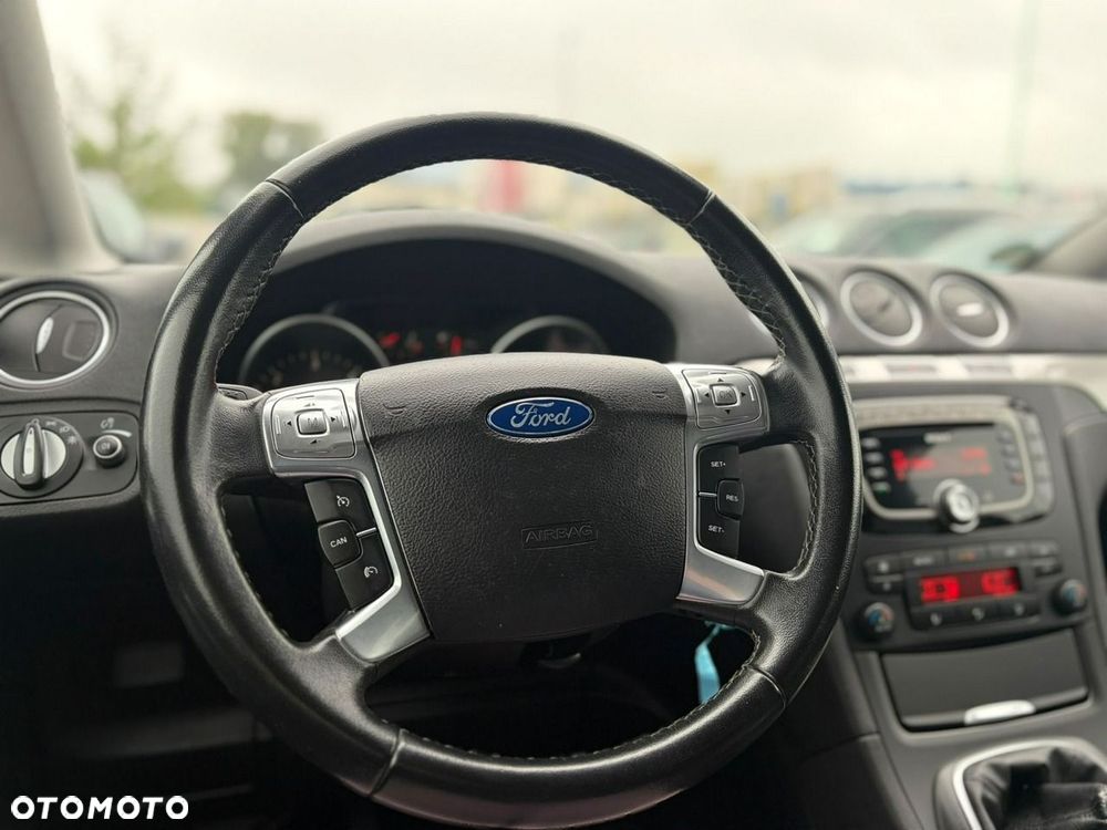 Ford S-Max - 9