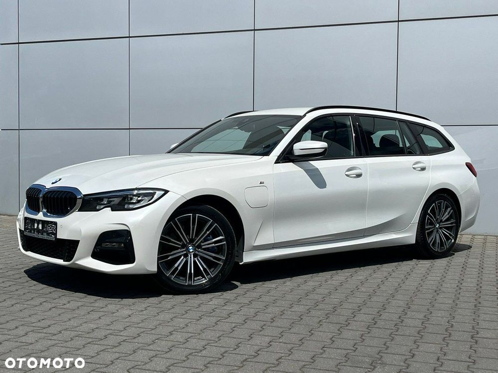 BMW Seria 3 330e xDrive M Sport - 3
