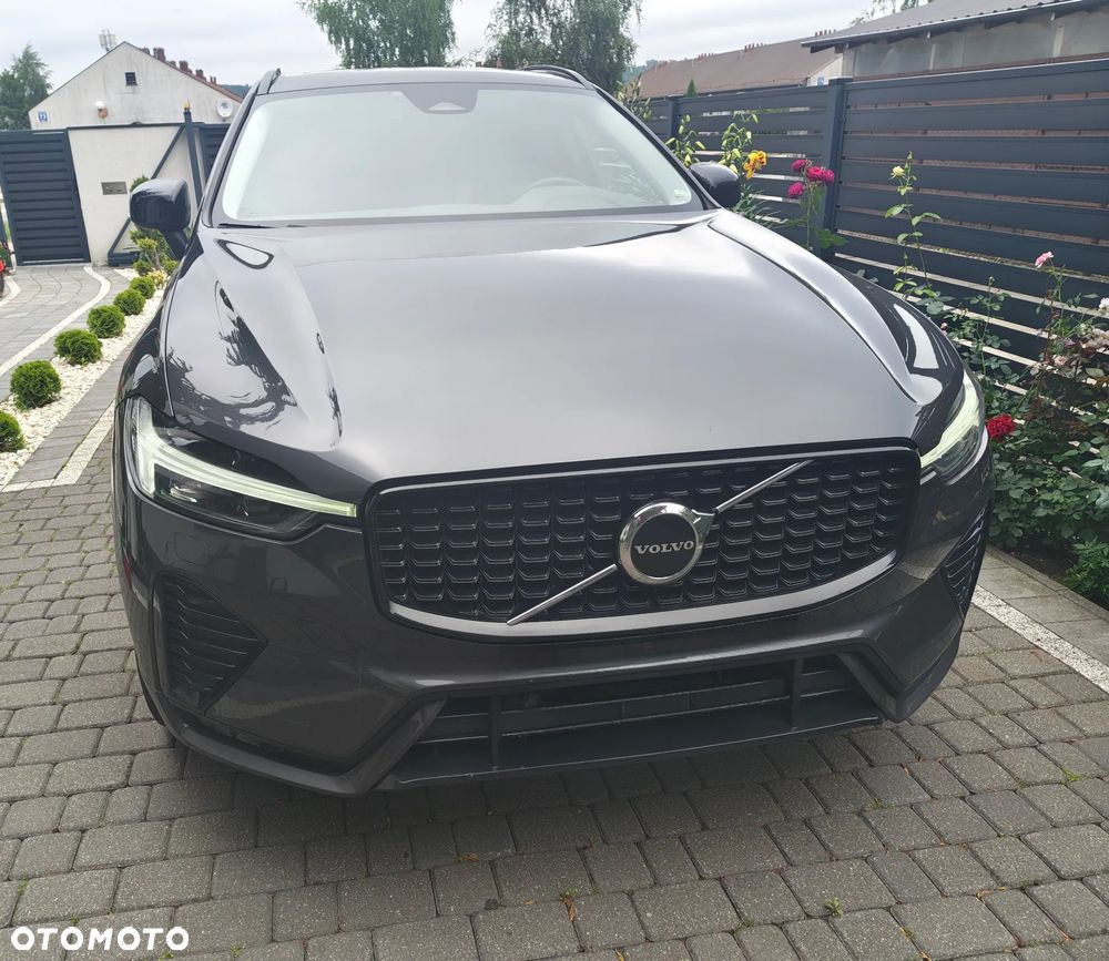 Volvo XC 60 B4 D Plus Dark - 2