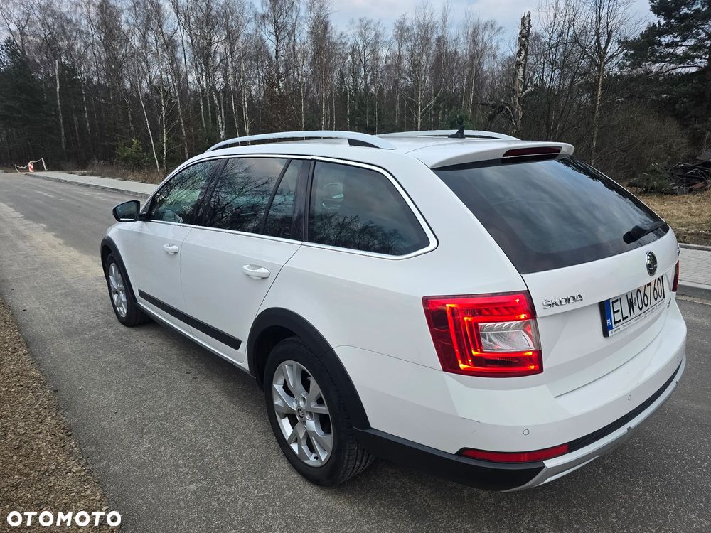 Skoda Octavia 2.0 TDI 4x4 DSG Scout - 4