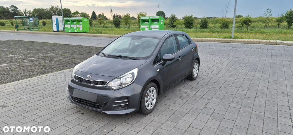 Kia Rio - 1