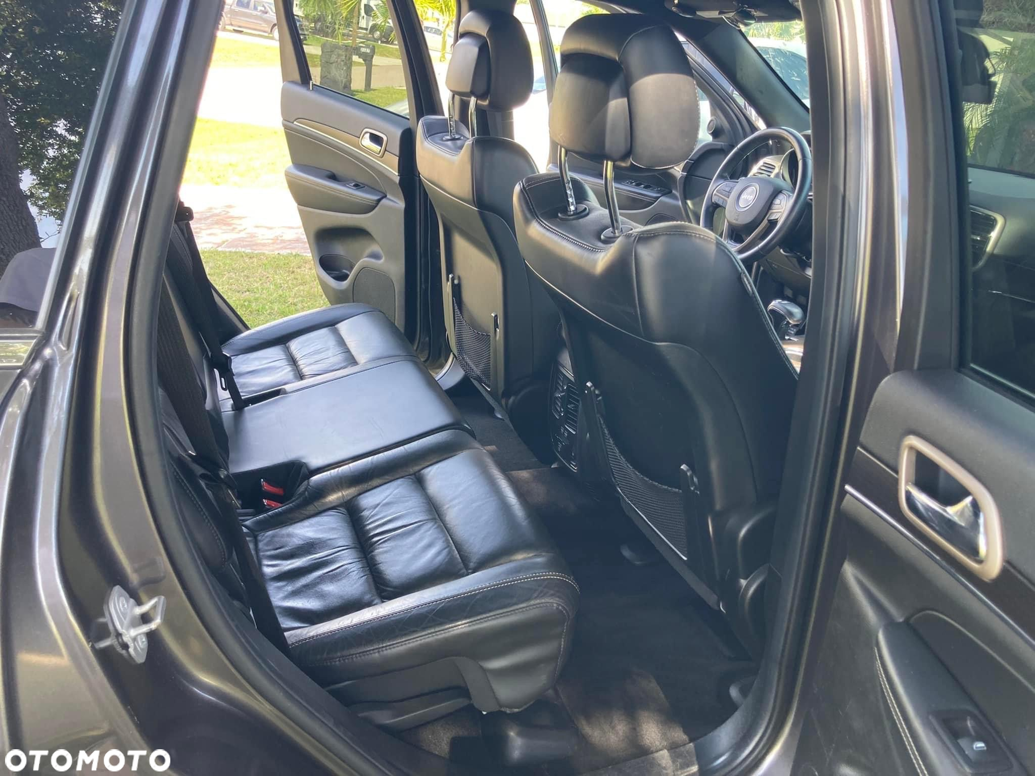 Jeep Grand Cherokee - 15