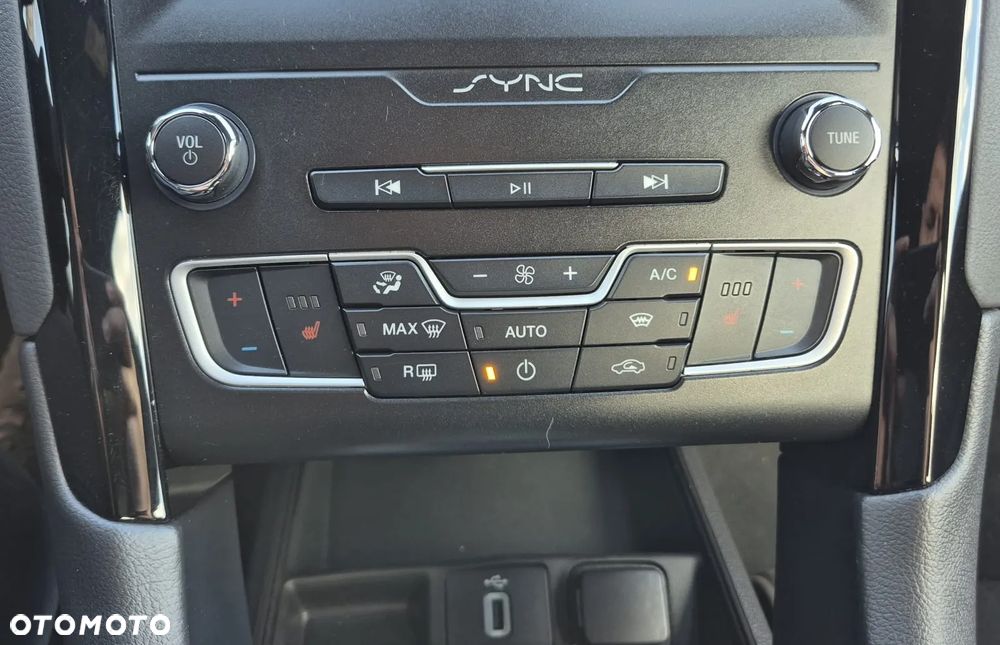 Ford Mondeo 2.0 EcoBlue ST-Line - 19