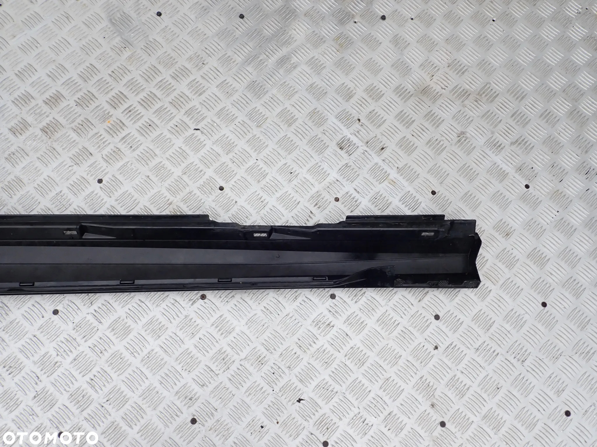 PRÓG LISTWA PROGOWA LEWA / PRAWA AUDI A6 C8 S-LINE  4K0853856A / 4K0853855A - 6